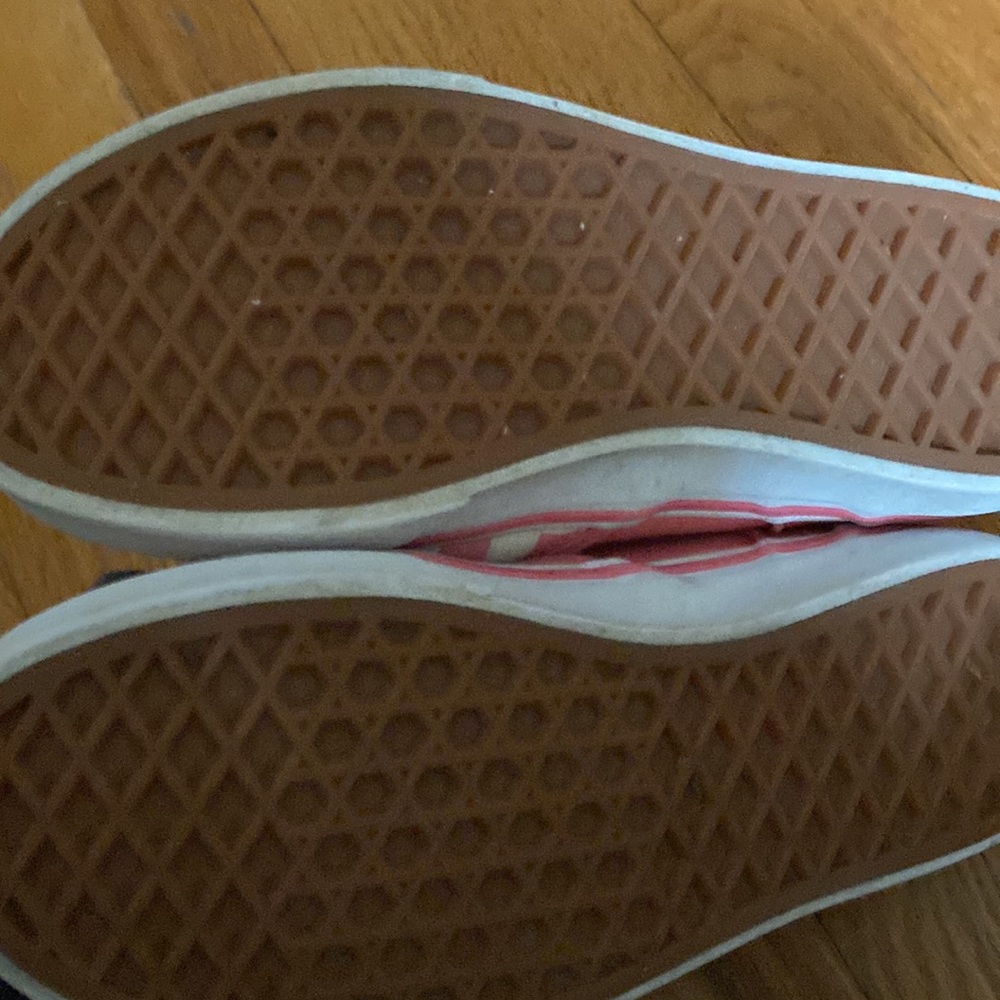 Pink and white checkered slip on VANS size 3 - Picture 4 of 4